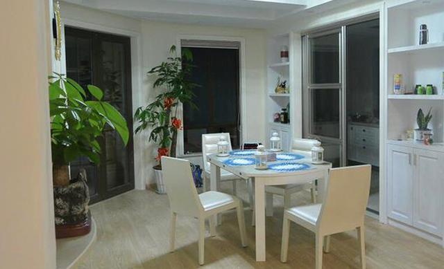 98平三居室装修完工 现代轻奢两种风格融合