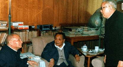 聂荣臻|揭秘： 1986年, 此人为何坚决反对邓小平辞任军委主席职务?