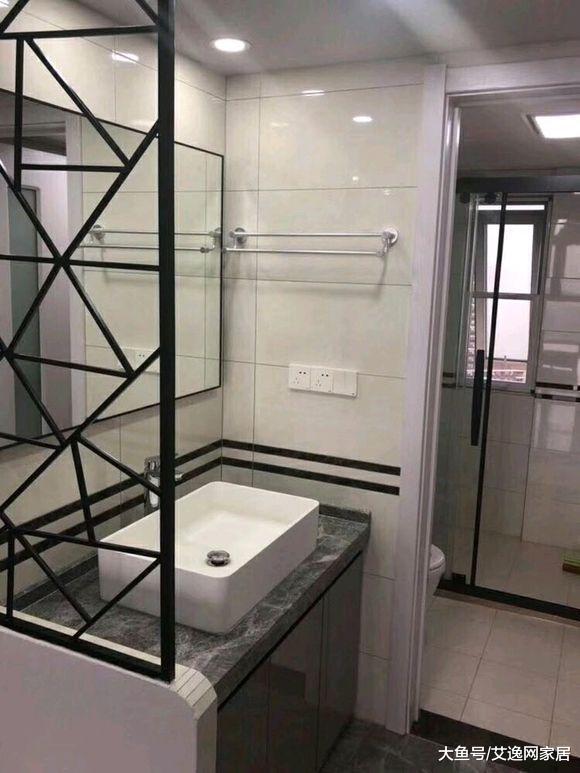 86㎡新房, 老婆坚持不吊顶, 石膏线条简单点缀, 邻居反而拍手叫好