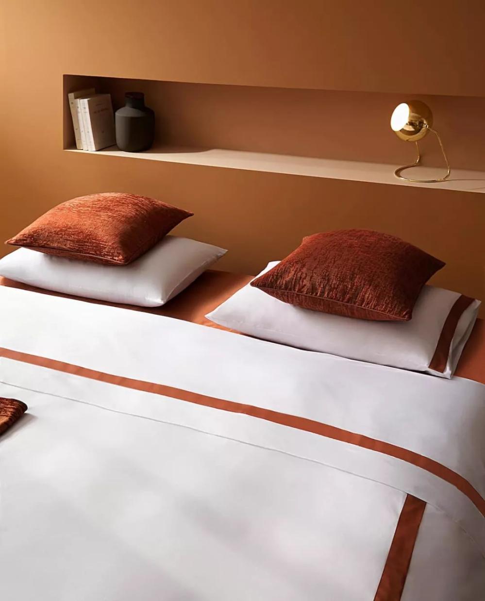 从盛夏流行至秋冬的赤褐色