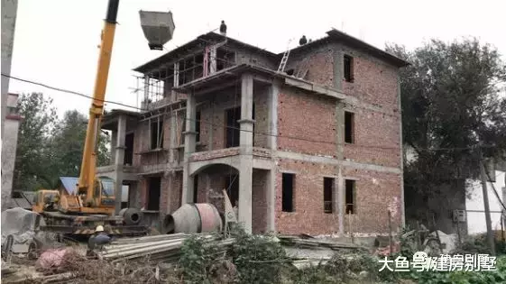 记录双拼别墅建造过程: 两个月建好主体, 含人工费只花了30万