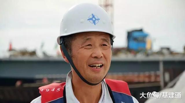 港珠澳大桥背后, 是这群人14年的青春!