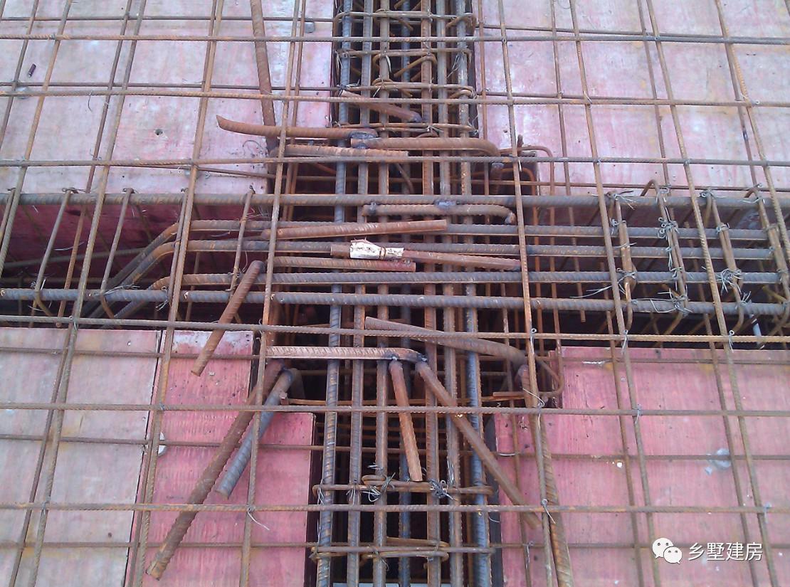 这种一直沿用下来的钢筋施工方式是错误的, 请大家互相转告!