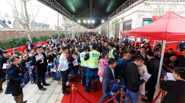 昆明翡丽公园三次开盘大卖, 究竟为什么?