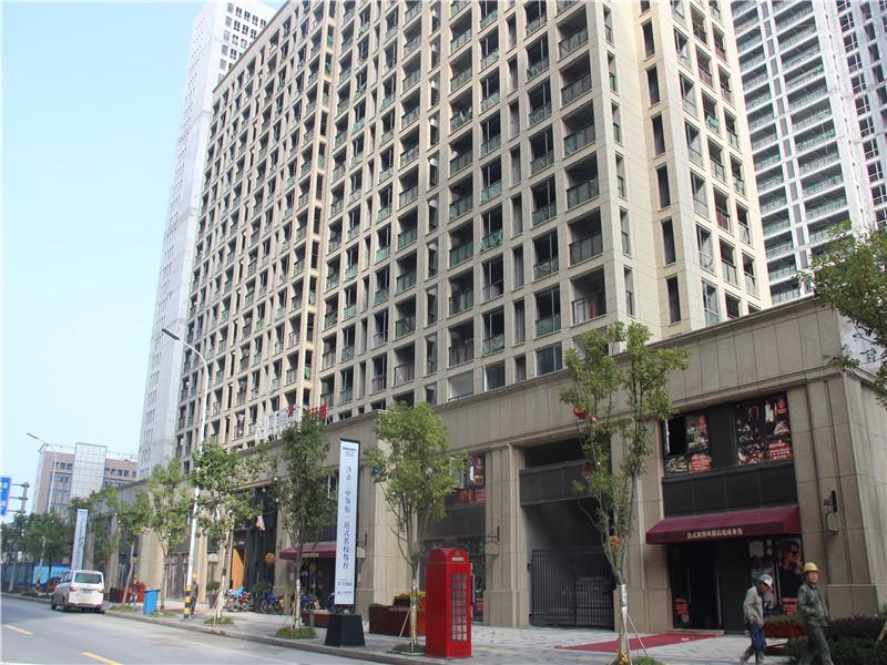 为什么有钱人都爱买顶楼房子? 听老师傅一说, 懊悔没早点知道!