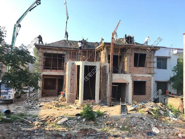 农村建房, 43万给专业施工队伍包主体外装, 能打造什么样的别墅?