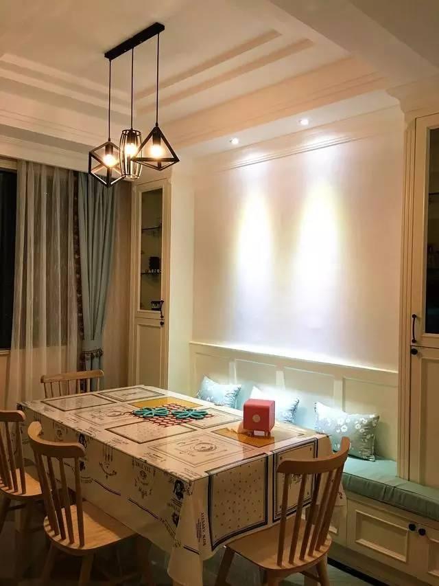 亲戚装修的新家简约大方, 头一次见电视背景墙只装两条石膏线的!