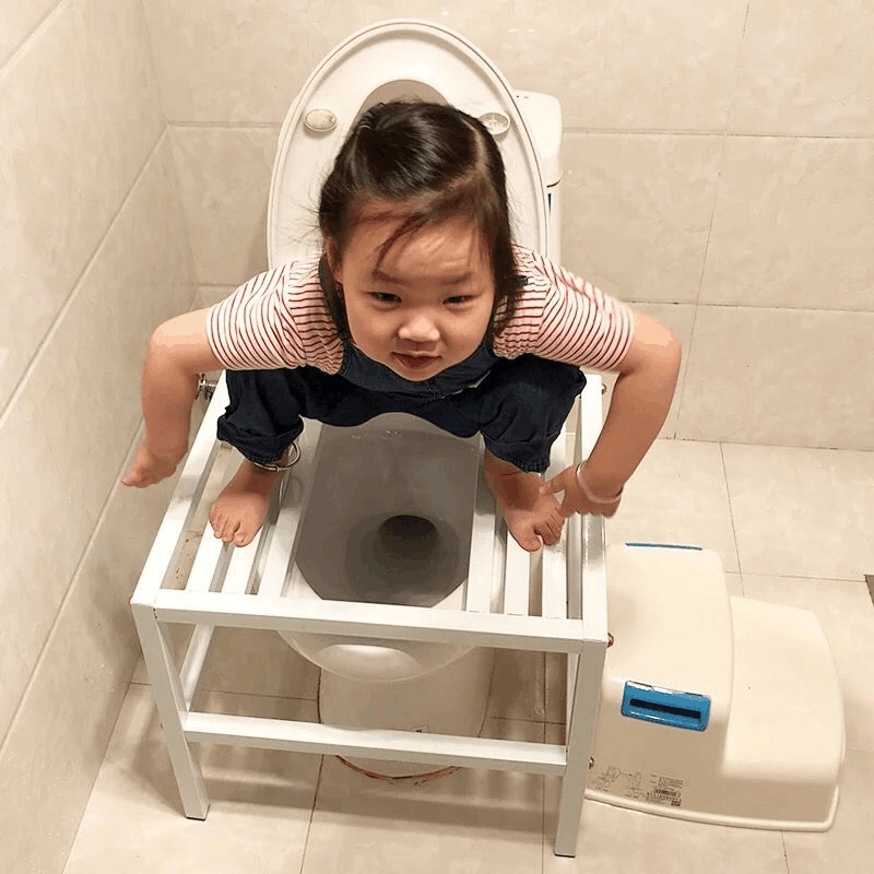 九成人习惯把马桶周边空着, 太傻! 瞧瞧下图, 天, 真是高明