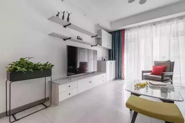 老婆装修的90㎡现代简约风, 客厅颜值在线嵌入式收纳柜设计的超棒