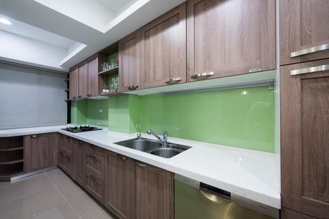 148平新家刚入住, 室内装饰还很简单, 最喜欢阳台了