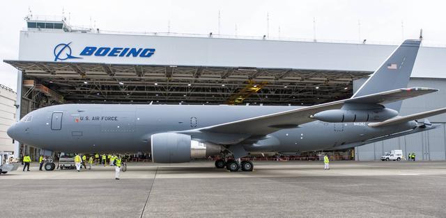 不是全新型号却超支30亿美元, KC-46A大型空中加油机再度延迟交付