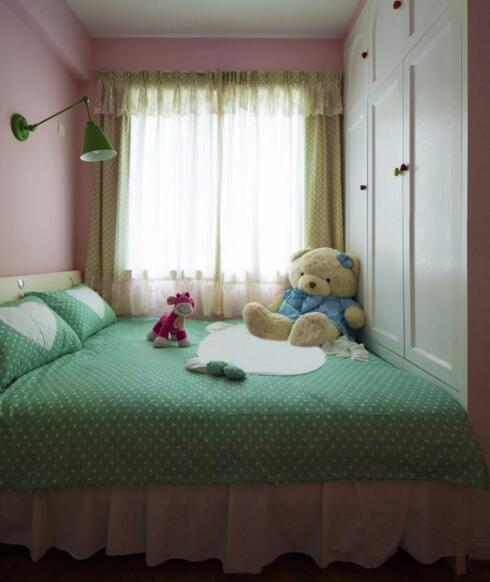 90㎡现代复古风 客厅背景墙设计好看又实用