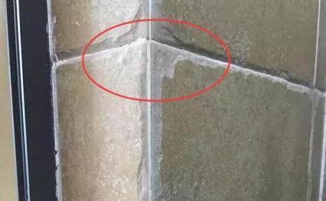 熟人介绍的装修工把我家瓷砖贴毁了, 还好意思打电话要钱?