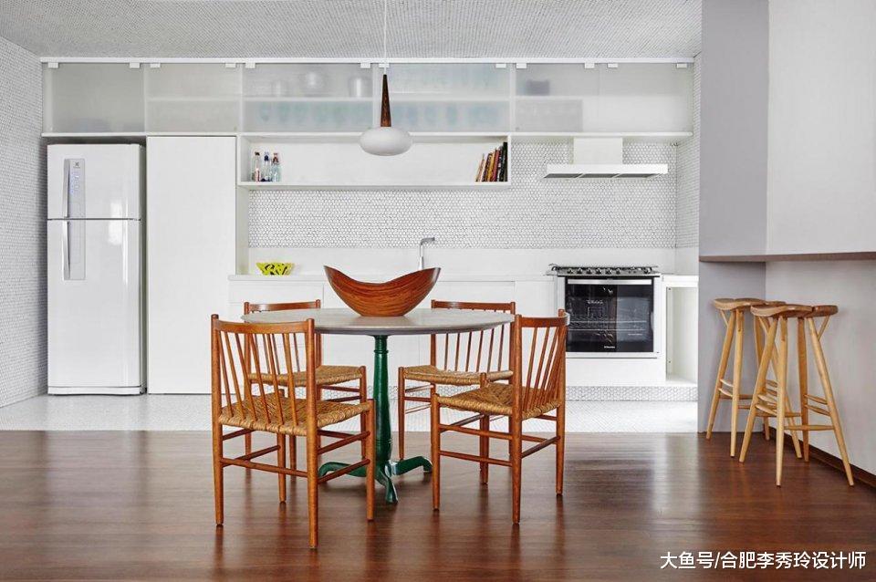 合肥小伙70平新房, 花15万装修, 要求整面墙做成收纳区, 谁见过!