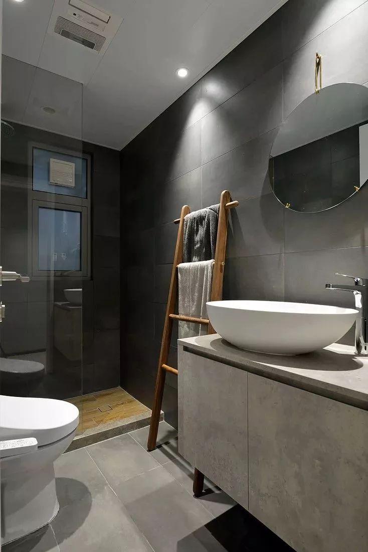 卫生间的毛巾往哪挂?