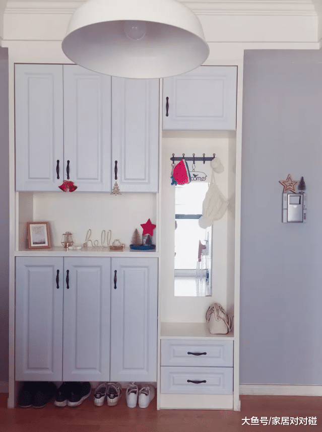 聪明媳妇, 给沙发背后“打矮柜”, 挤出小书房! 聪明极了, 晒晒