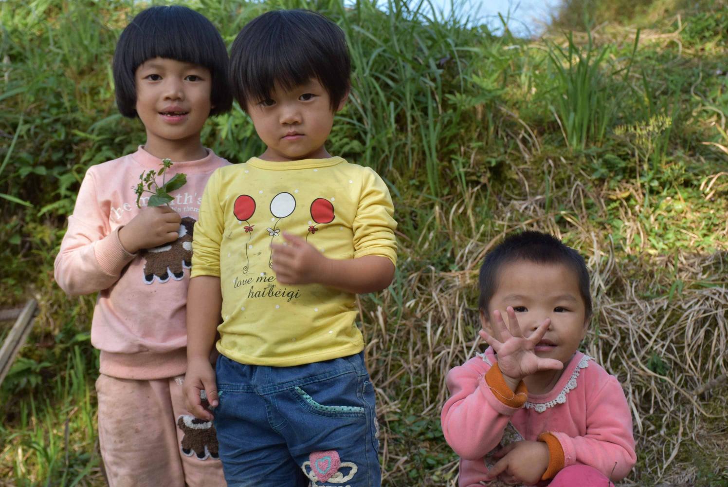 农村小孩最天真笑脸, 城市都的孩子体会不到, 最后一张不信你看