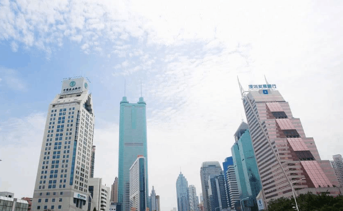 只涨不跌预期逆转, 经济家: 部分房价一定会跌, 但不至于崩盘