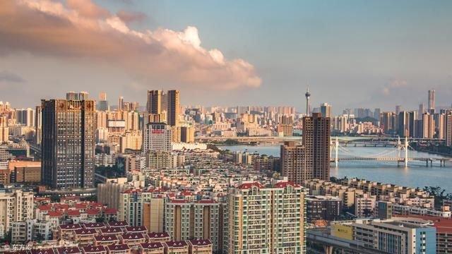 证据确凿! 房产税征收进程开始, 多地房价大幅下跌