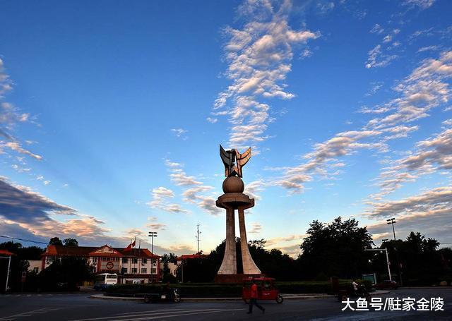 离北京仅60里, 曾是中国房价最高的小镇, 两年房价从3万5跌到1万
