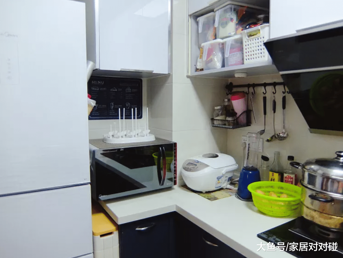 聪明媳妇, 给沙发背后“打矮柜”, 挤出小书房! 聪明极了, 晒晒