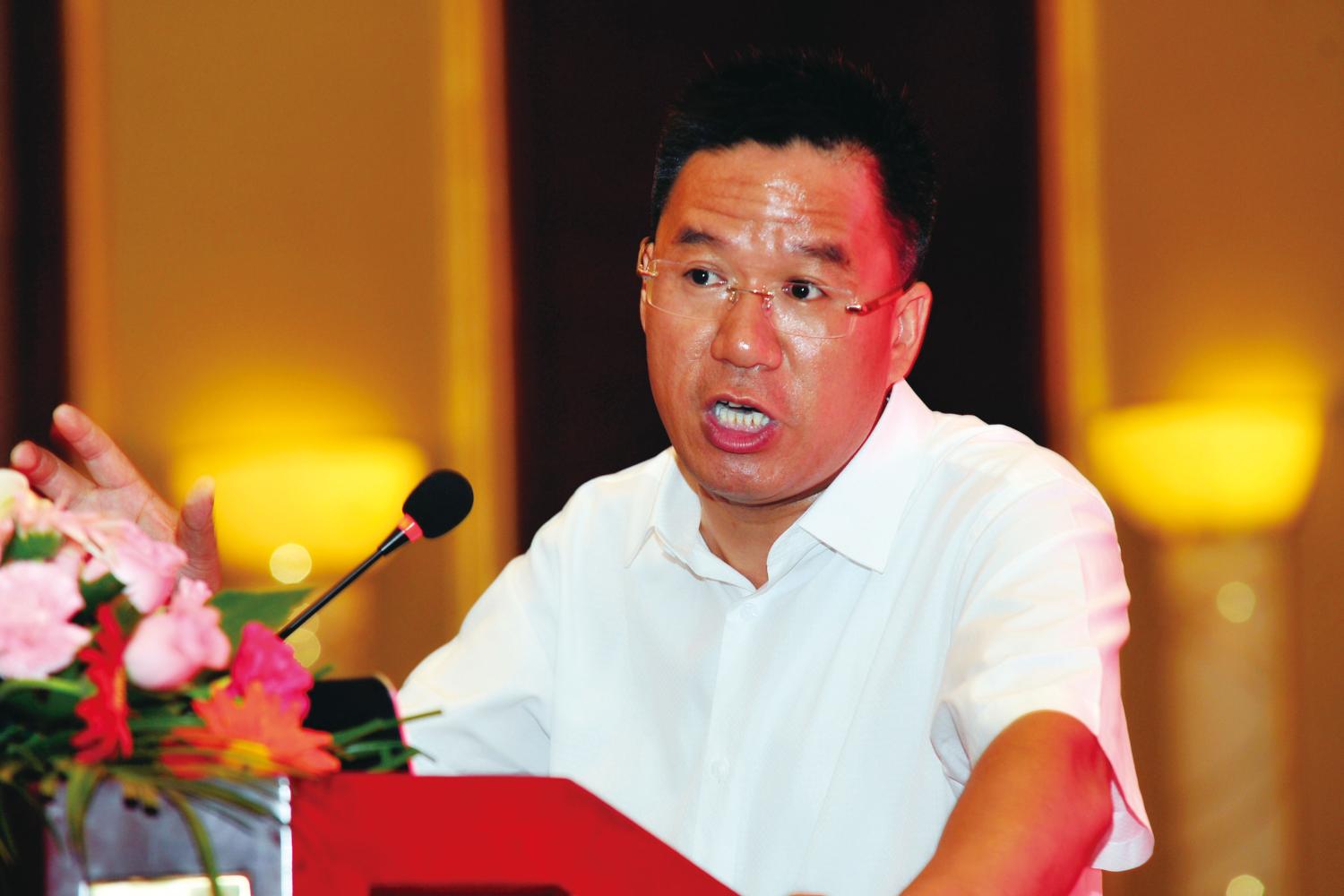 大佬们论房价: 2019年是“疯涨”还是“雪崩”?