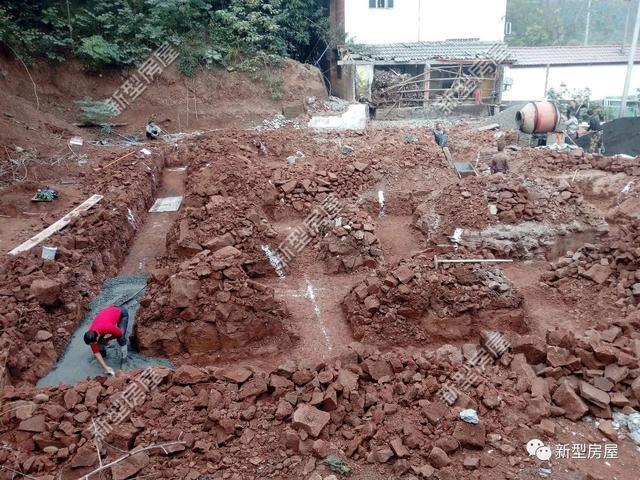 农村自建房, 砖混房这样施工是错的, 为什么包工头视而不见?