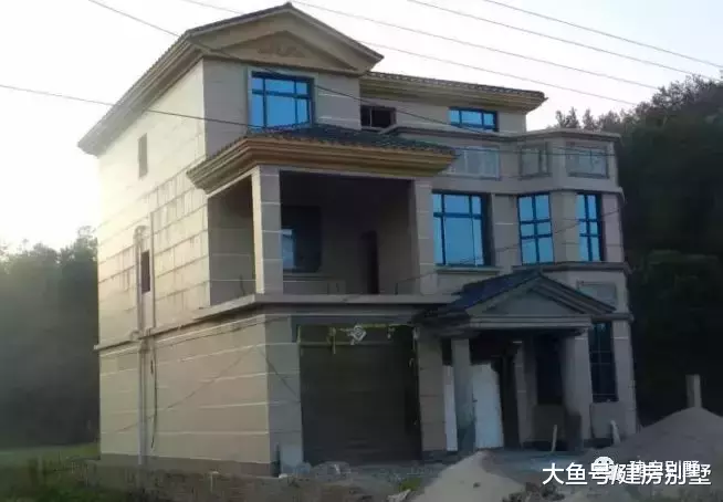 新农村发展好, 看到这10栋别墅就知道了, 比城里生活都安逸