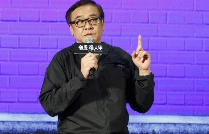 又一知名导演晚节不保, 60岁离婚骗小三, 网友: 脸呢!