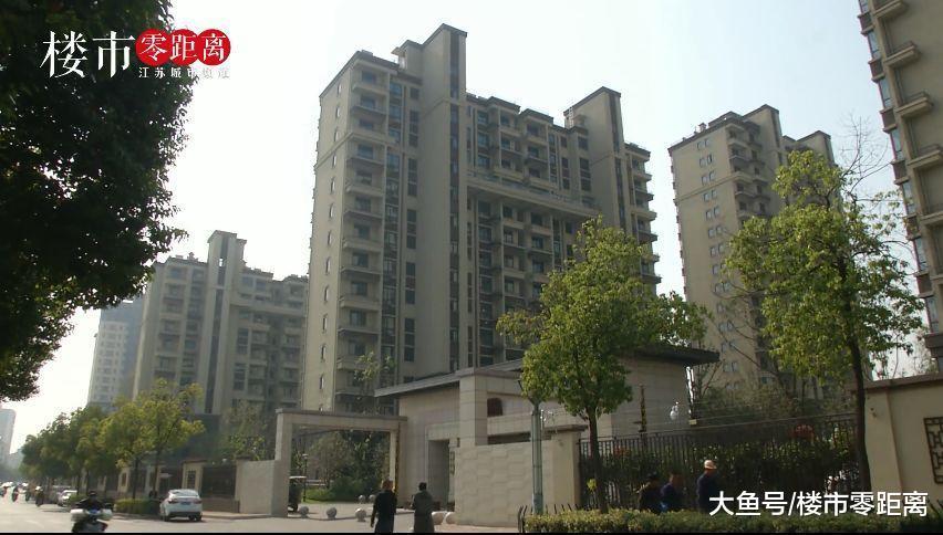 精装改毛坯单价立省4千! 隔壁盘开杠: “有实力别买毛坯保障房”!