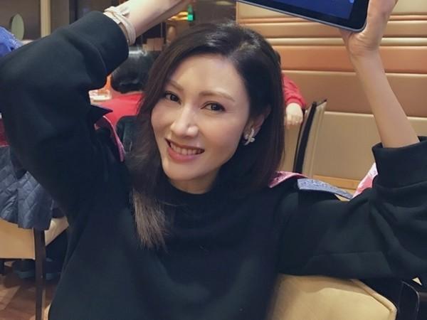 夫家420亿遗产一块都分不到! 李嘉欣每月只能领786万零用钱