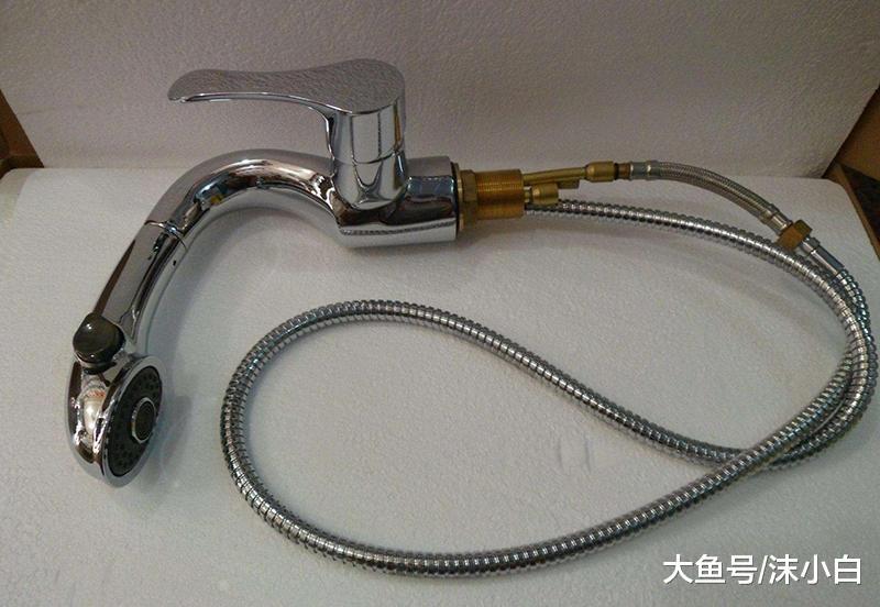 厨房究竟要不要装抽拉式水龙头? 我家装完, 朋友圈: 人性化设计!