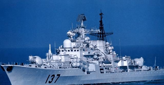 中国下饺子似的造军舰看似枝繁叶茂: 可先进驱逐舰却依然捉襟见肘