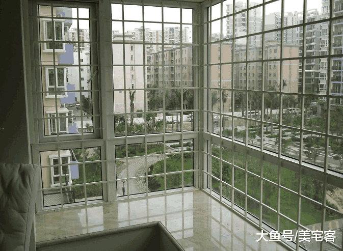 建材商吐真言: 开发商装的入户门窗要不要换? 太多家庭做错了!