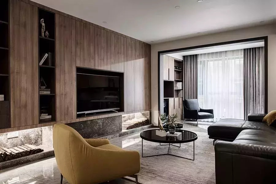 把客厅的电视背景墙用来做收纳, 该如何布置才更美观?