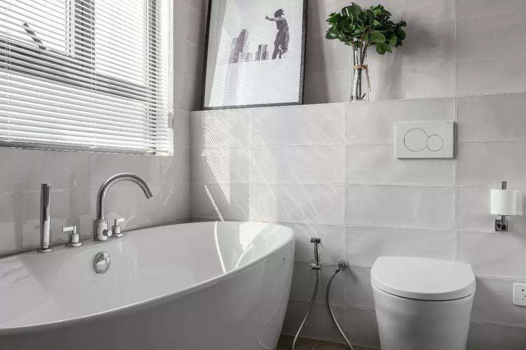 100平米的家不要电视, 客餐厅打造成大书房, 还有个衣帽间