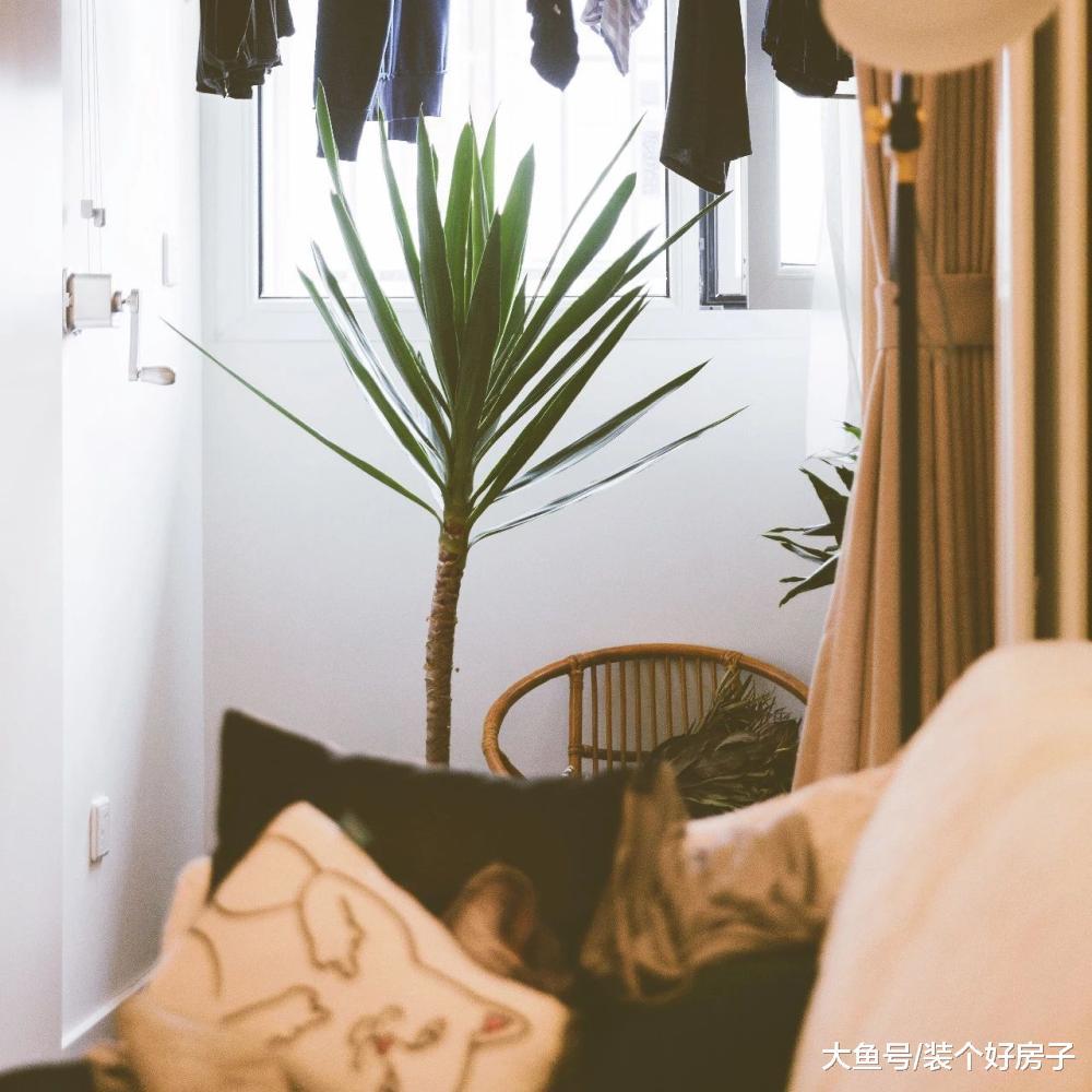 68㎡小两居, 改下桌子和墙面, 就多出一个独立餐厅!