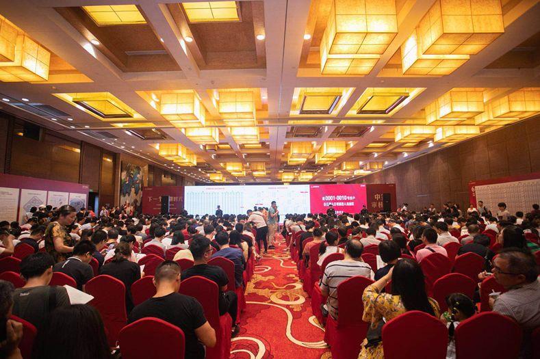 万人摇号, 793套售罄, 这家“爆款”楼盘, 首付只要30万起!