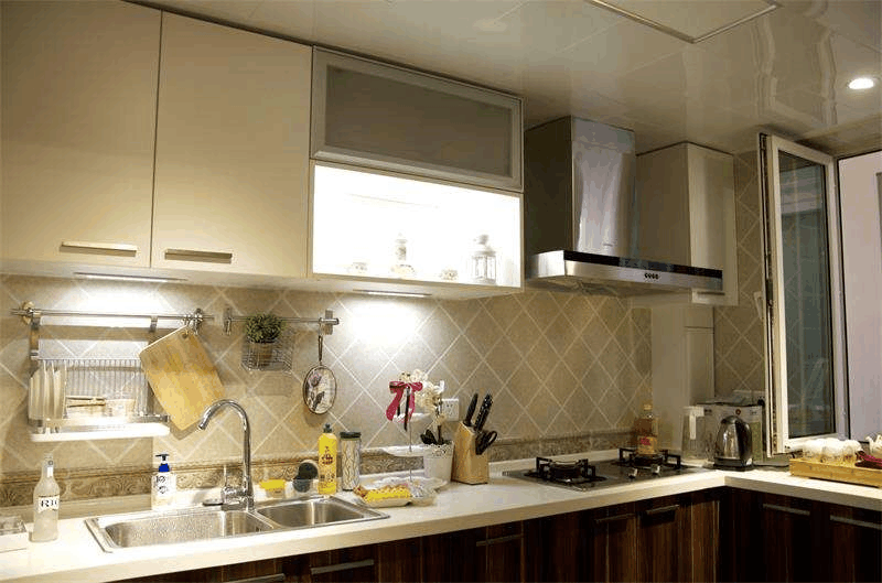 老婆学了个笨方法, 厨房里的瓶瓶罐罐“不见了”现在跟着学不晚