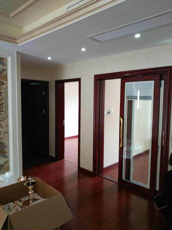 新房装修婆婆做主, 效果出来很满意, 这装修值, 就地板不耐脏