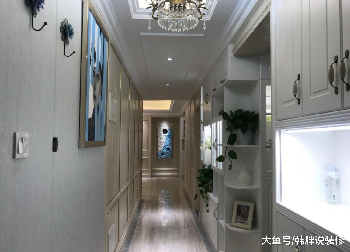 130㎡精装样板房, 进门就被玄关走廊吸引了, 高端大气上档次