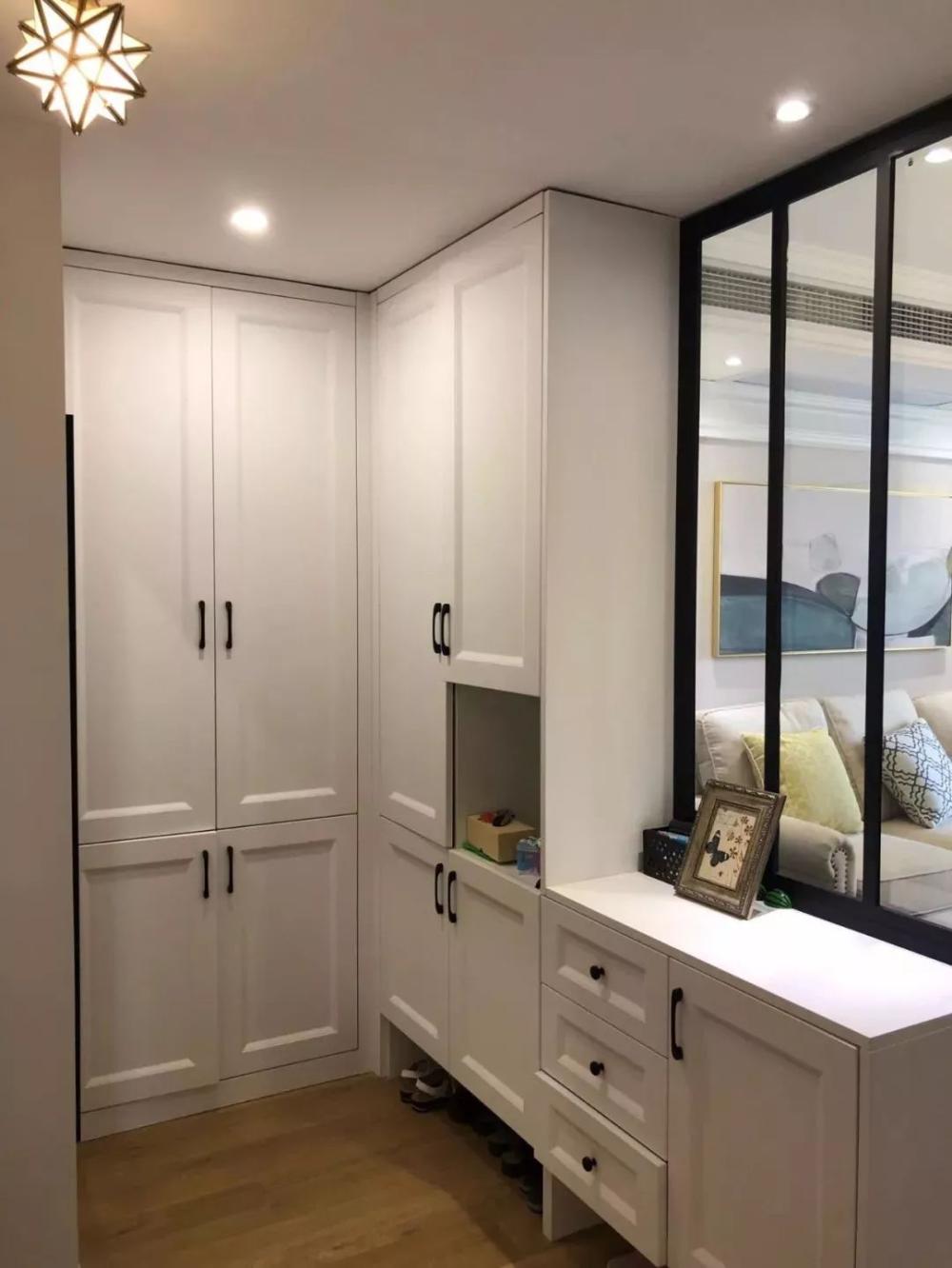 用鞋柜当隔断, 很实用, 真美观!