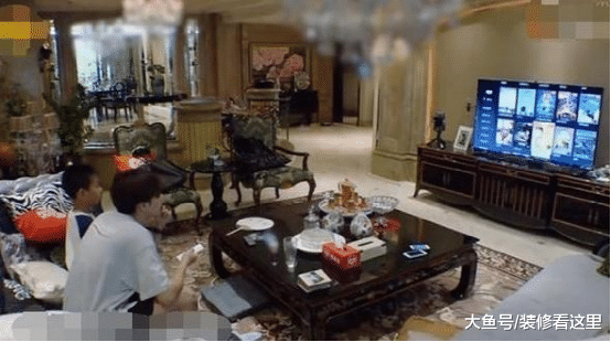 参观完徐海乔的豪宅, 没想到卫生间还装电视机, 太会享受了吧