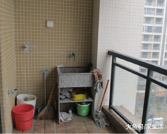 头次见有人这样装空调外机, 太聪明了, 看完我也回家效仿