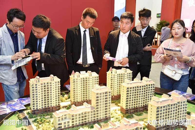 生于农村, 置业于县城, 工作在省城, 为何楼市如此“撕裂”?