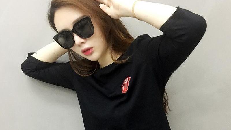 女人衣橱必备品、多穿T恤衫, 女人味十足美炸天