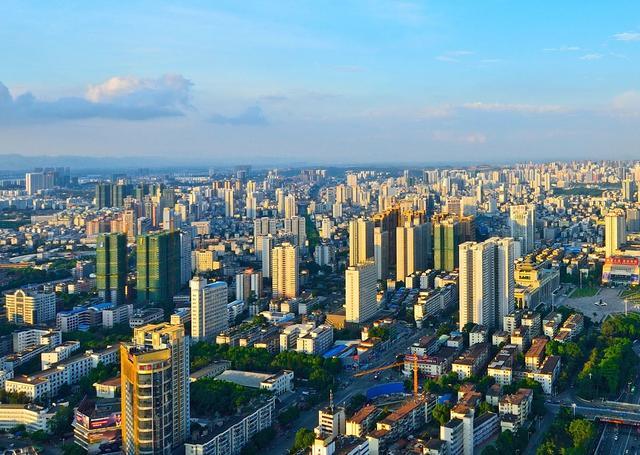 楼市降温明显, 房子难以卖出, 商品房回归居住属性是大势所趋