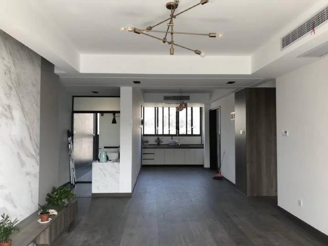 110㎡现代简约新房, 大理石电视墙很漂亮, 透明玻璃淋浴房更大胆