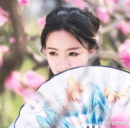 女人脸上这几个地方的痣是吉痣, 命相好的女人脸上就有这种痣