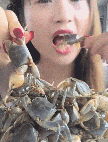 爆笑GIF: 妹子, 原来你能像风一样疾驰啊